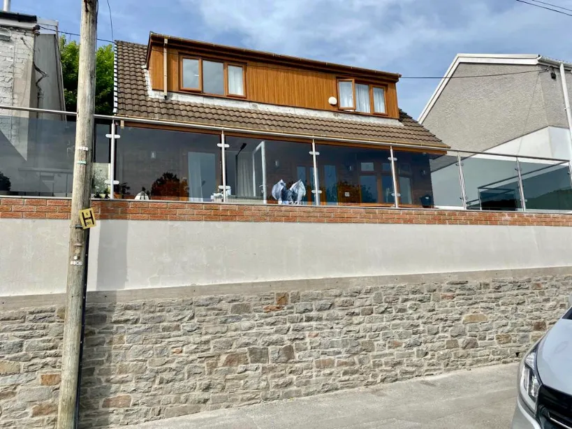 DD Glass Balustrades